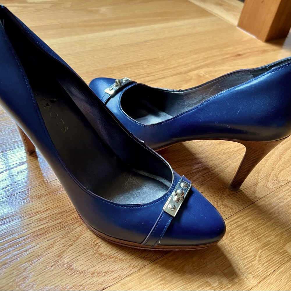 Navy high heels